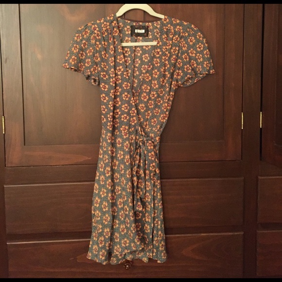 ISO Reformation Penny Dress - Picture 2 of 2